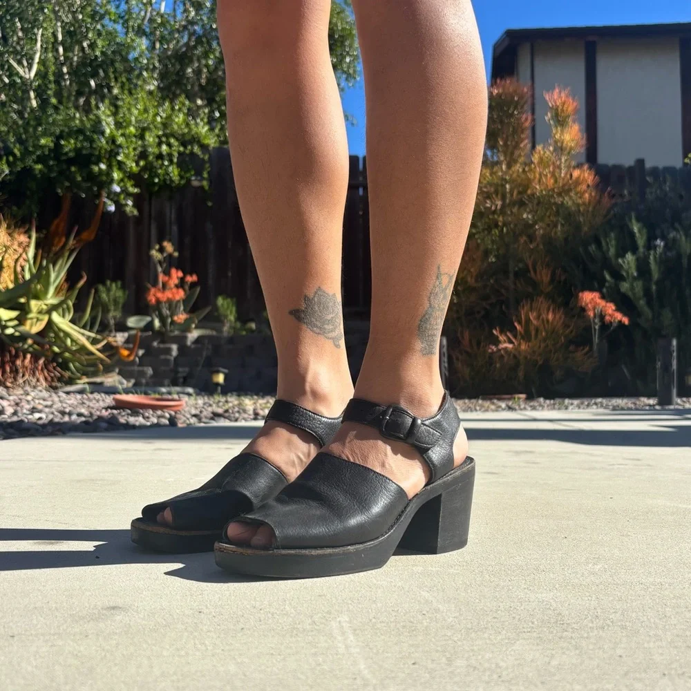 Heels - Picture 3 of 9